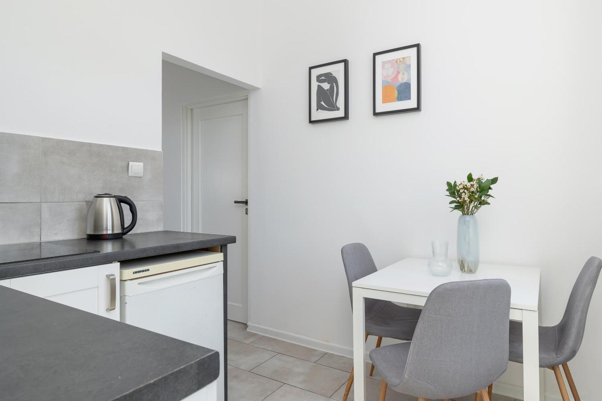קרקוב 2-Bedroom Apartment - Dluga 65 מראה חיצוני תמונה